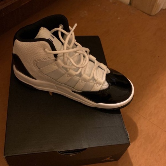 Jordan retro 11 - Picture 2 of 5